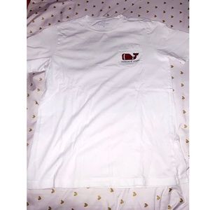 VINEYARD VINES boys football t-shirt ✨